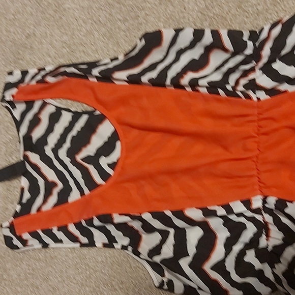 Lightweight dress/cover up - Picture 2 of 4